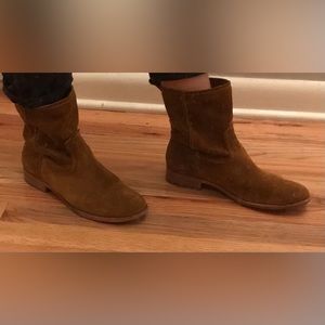 Frye Cara Suede Brown Ankle Booties sz8